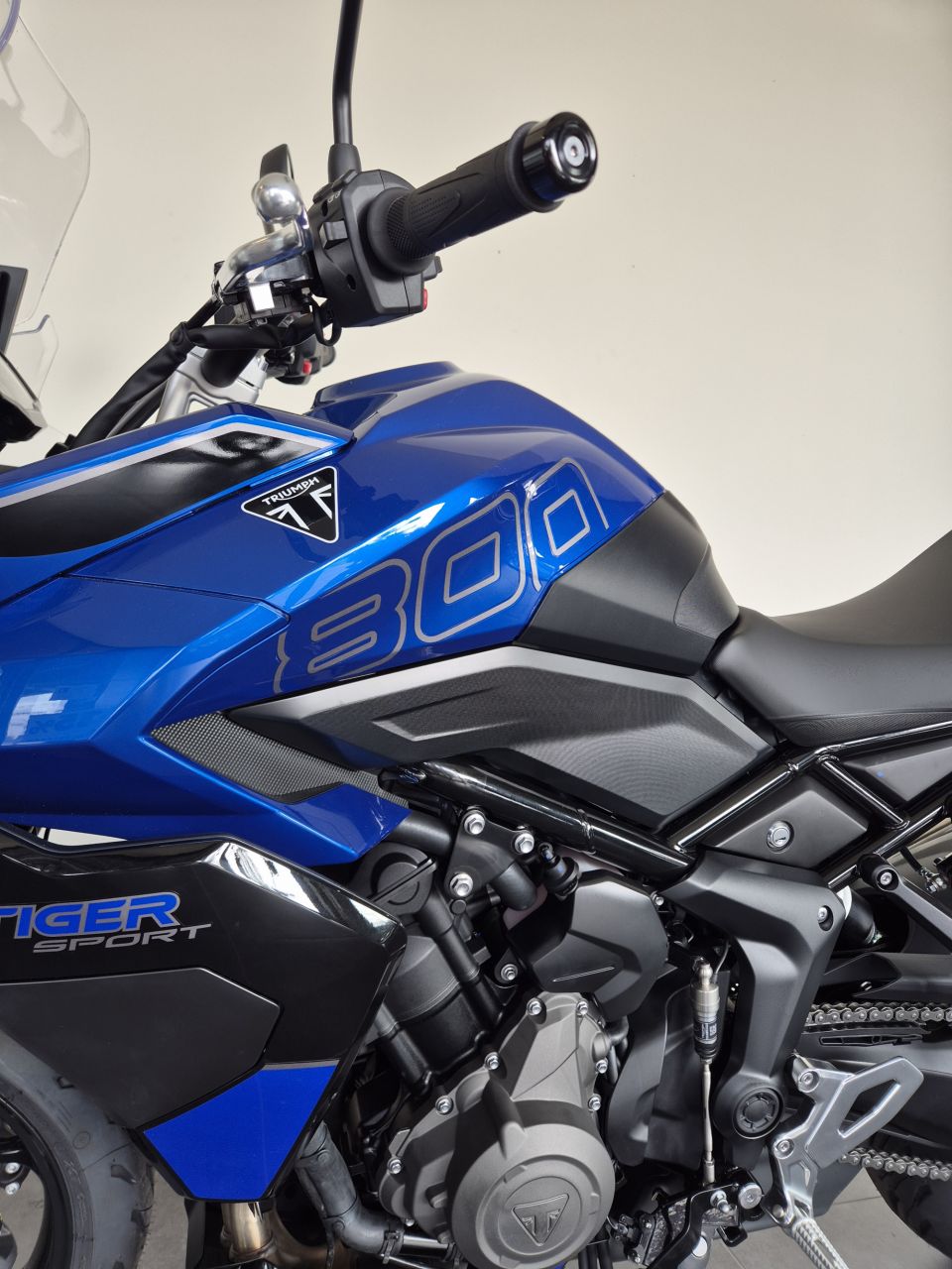 TRIUMPH TIGER 800 SPORT 4