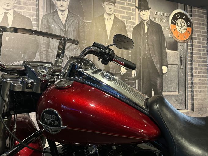 HARLEY-DAVIDSON TOURING ROAD KING 1584 CLASSIC 4