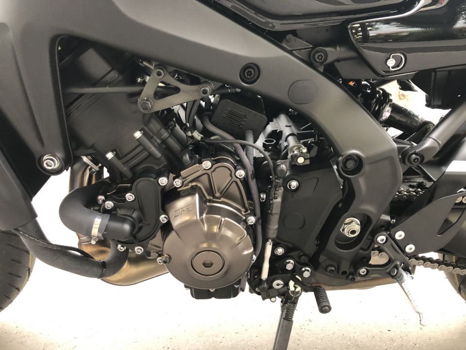 YAMAHA XSR 900 35KW 4
