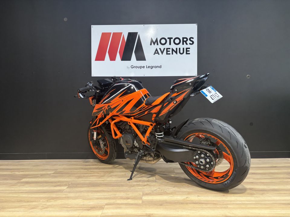 KTM 1290 SUPER DUKE R 4