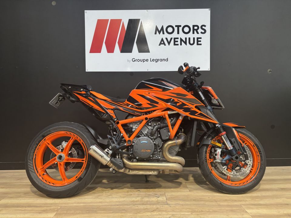 KTM 1290 SUPER DUKE R 4