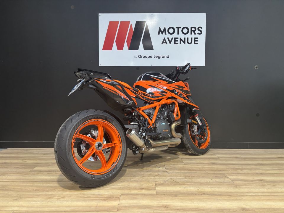 KTM 1290 SUPER DUKE R 4