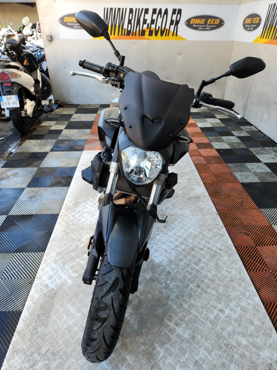 YAMAHA MT-07 4