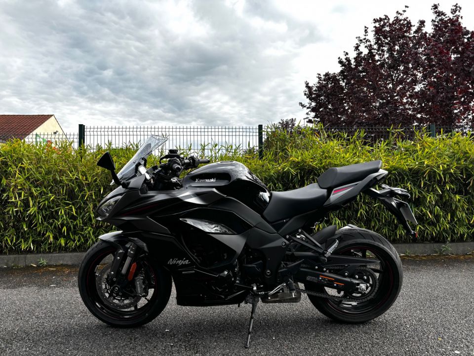 KAWASAKI NINJA 1100 SX SE 4