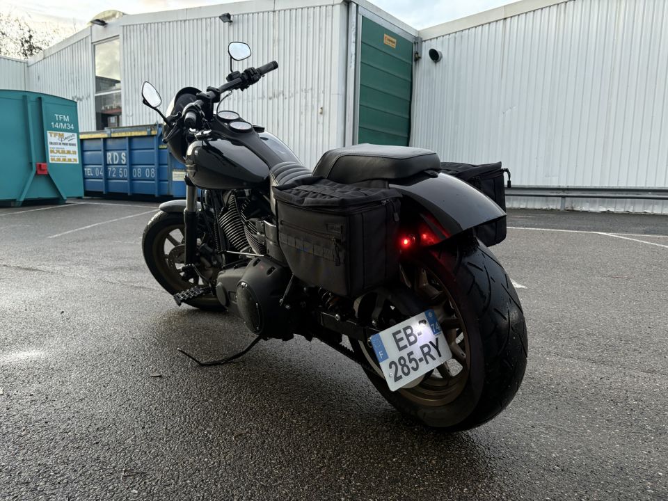 HARLEY-DAVIDSON DYNA LOW RIDER 1800 S 4