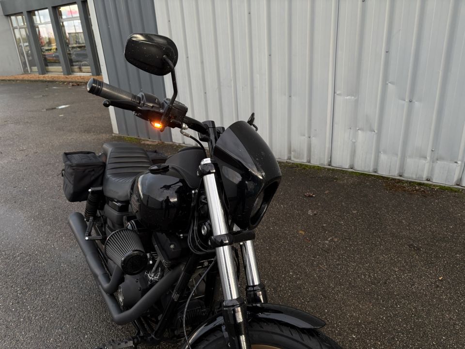 HARLEY-DAVIDSON DYNA LOW RIDER 1800 S 4