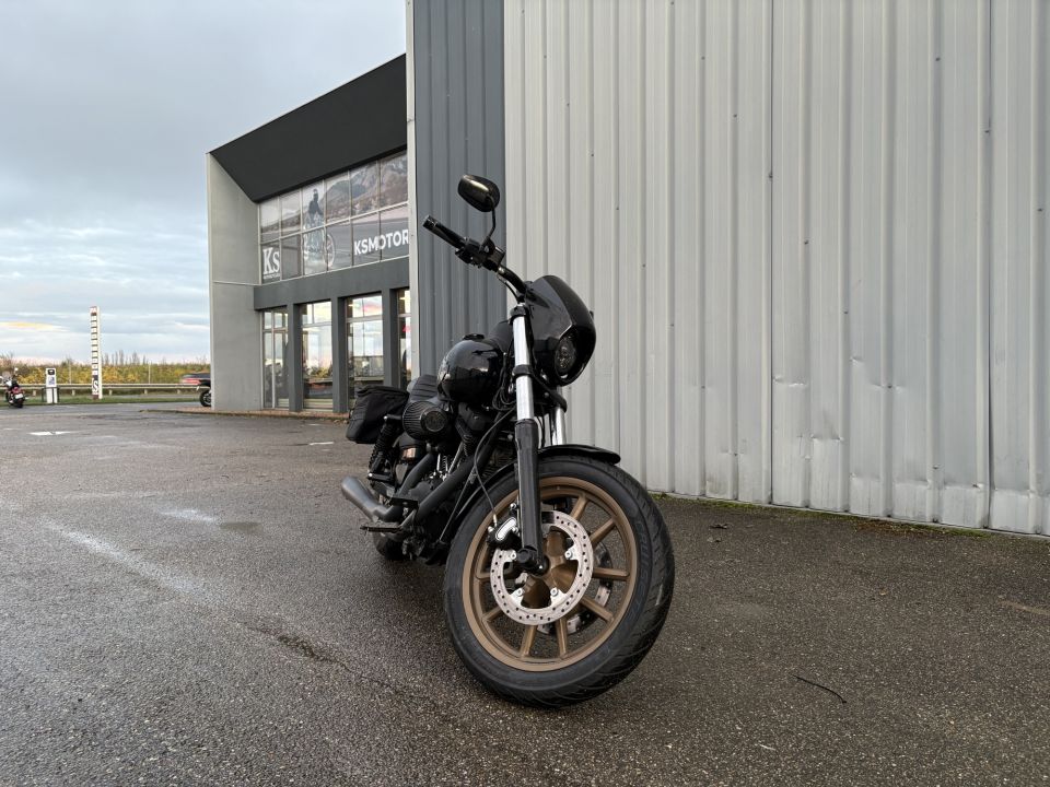 HARLEY-DAVIDSON DYNA LOW RIDER 1800 S 4