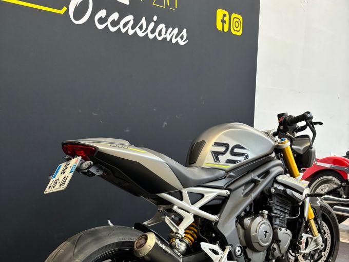 TRIUMPH SPEED TRIPLE 1200 RS 4