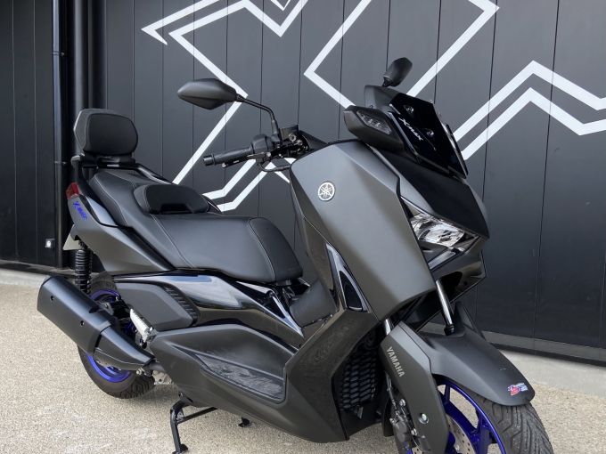 YAMAHA XMAX 300 4