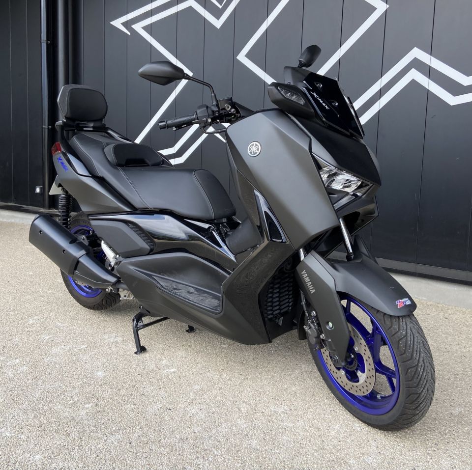 YAMAHA XMAX 300 4