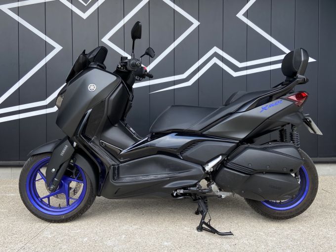 YAMAHA XMAX 300 4