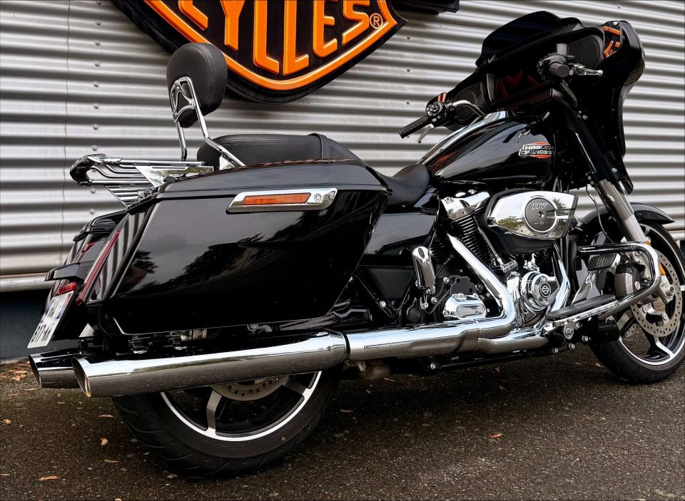 HARLEY-DAVIDSON TOURING STREET GLIDE 1923 4