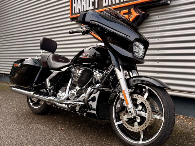 HARLEY-DAVIDSON TOURING STREET GLIDE 1923 4