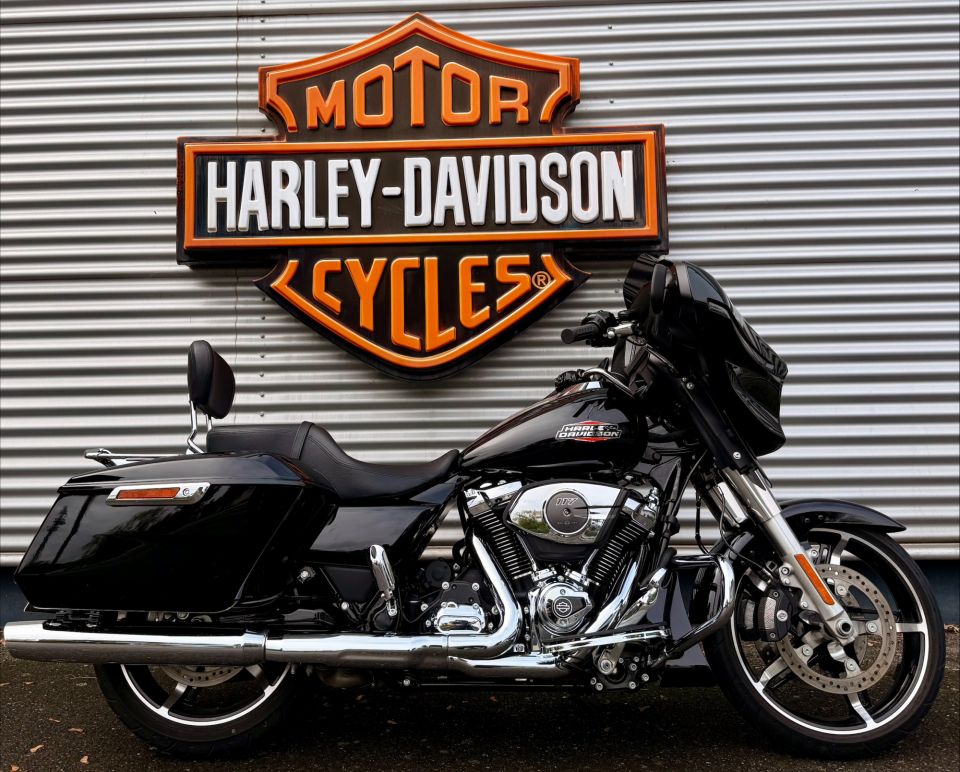 HARLEY-DAVIDSON TOURING STREET GLIDE 1923 4