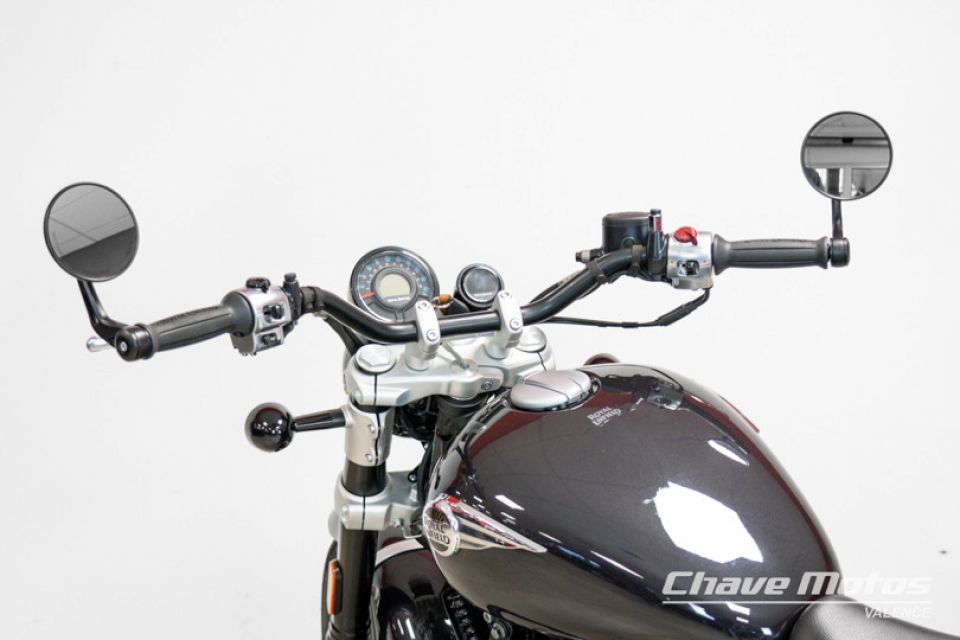 ROYAL ENFIELD SUPER METEOR 650 4