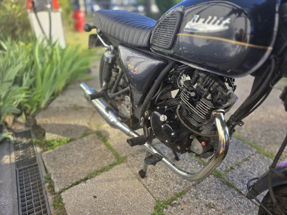 BULLIT MOTORCYCLES HUNT S 4