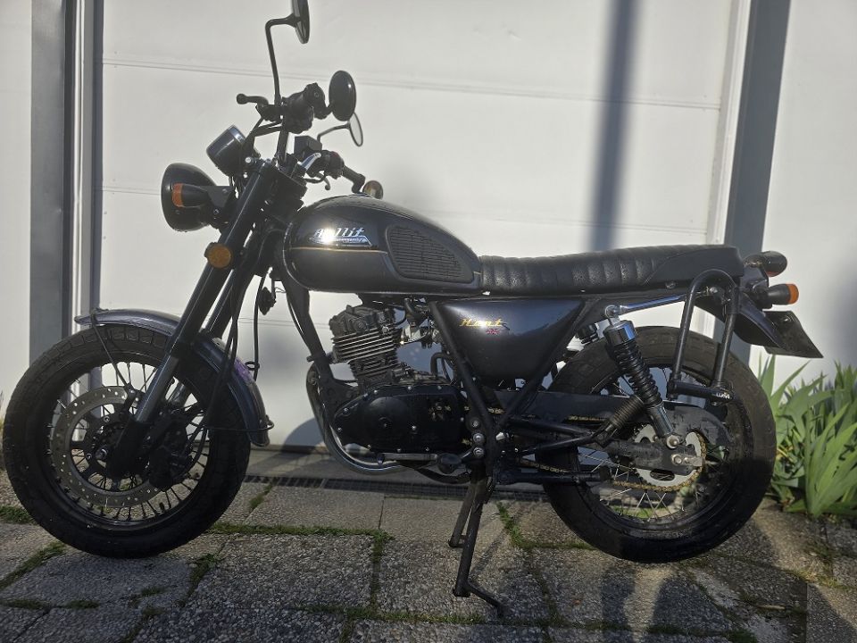 BULLIT MOTORCYCLES HUNT S 4