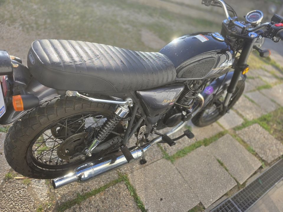 BULLIT MOTORCYCLES HUNT S 4