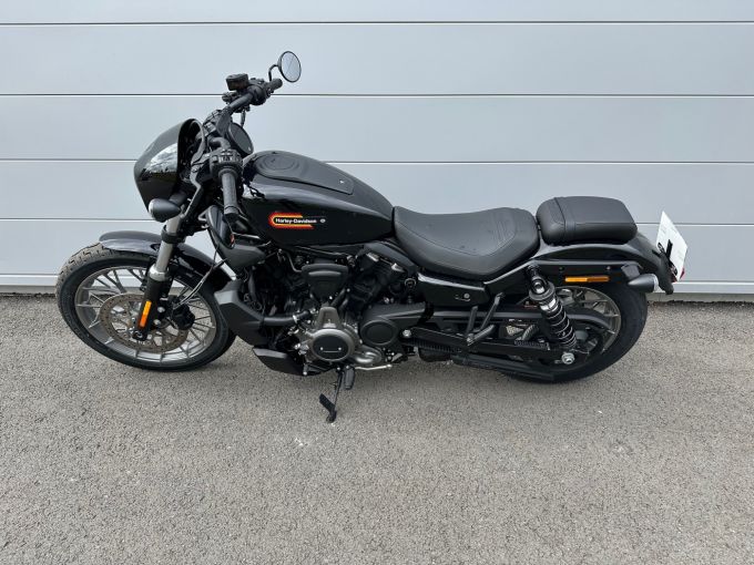 HARLEY-DAVIDSON SPORTSTER NIGHTSTER 975 4