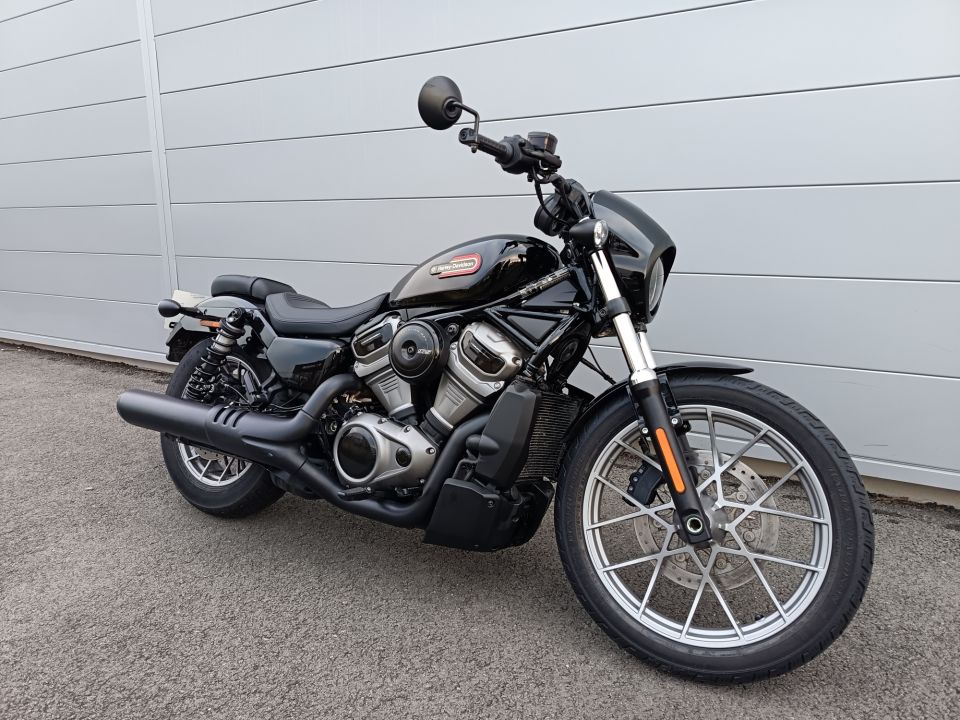 HARLEY-DAVIDSON SPORTSTER NIGHTSTER 975 4