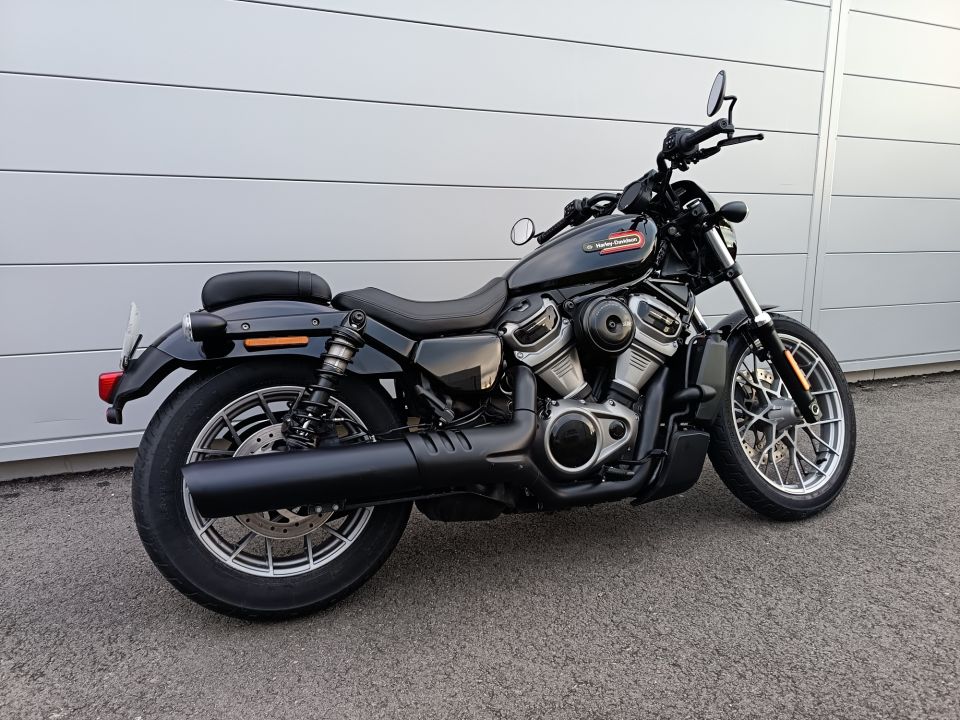 HARLEY-DAVIDSON SPORTSTER NIGHTSTER 975 4