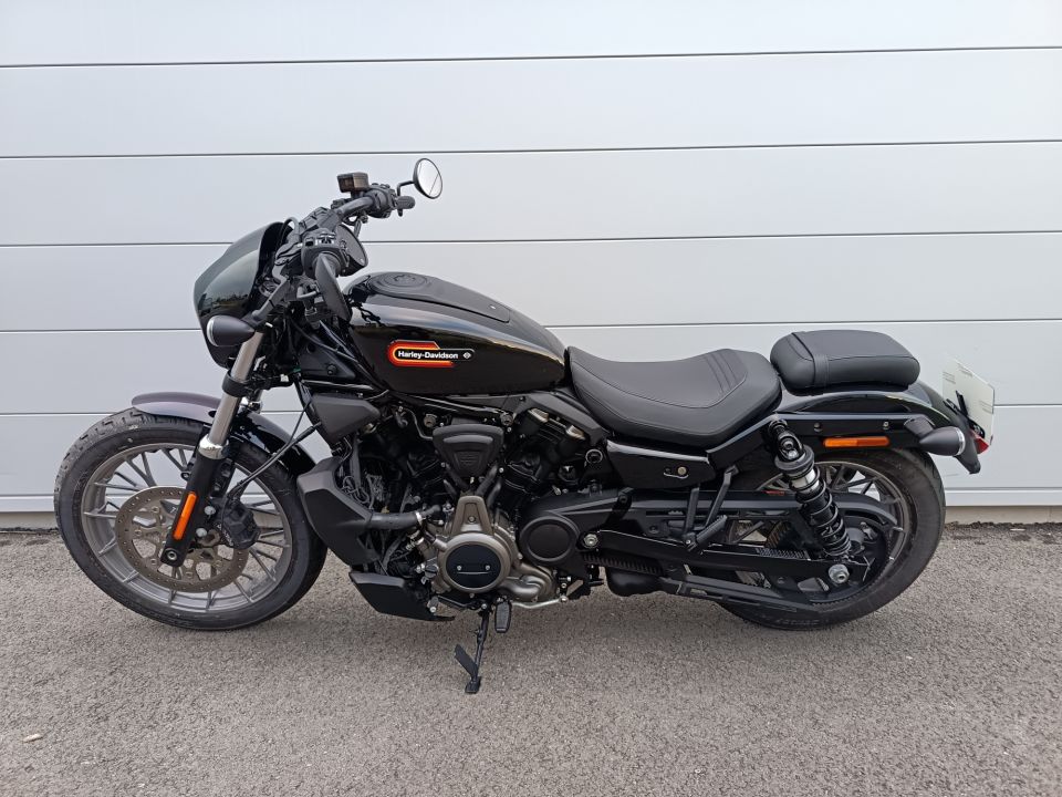 HARLEY-DAVIDSON SPORTSTER NIGHTSTER 975 4