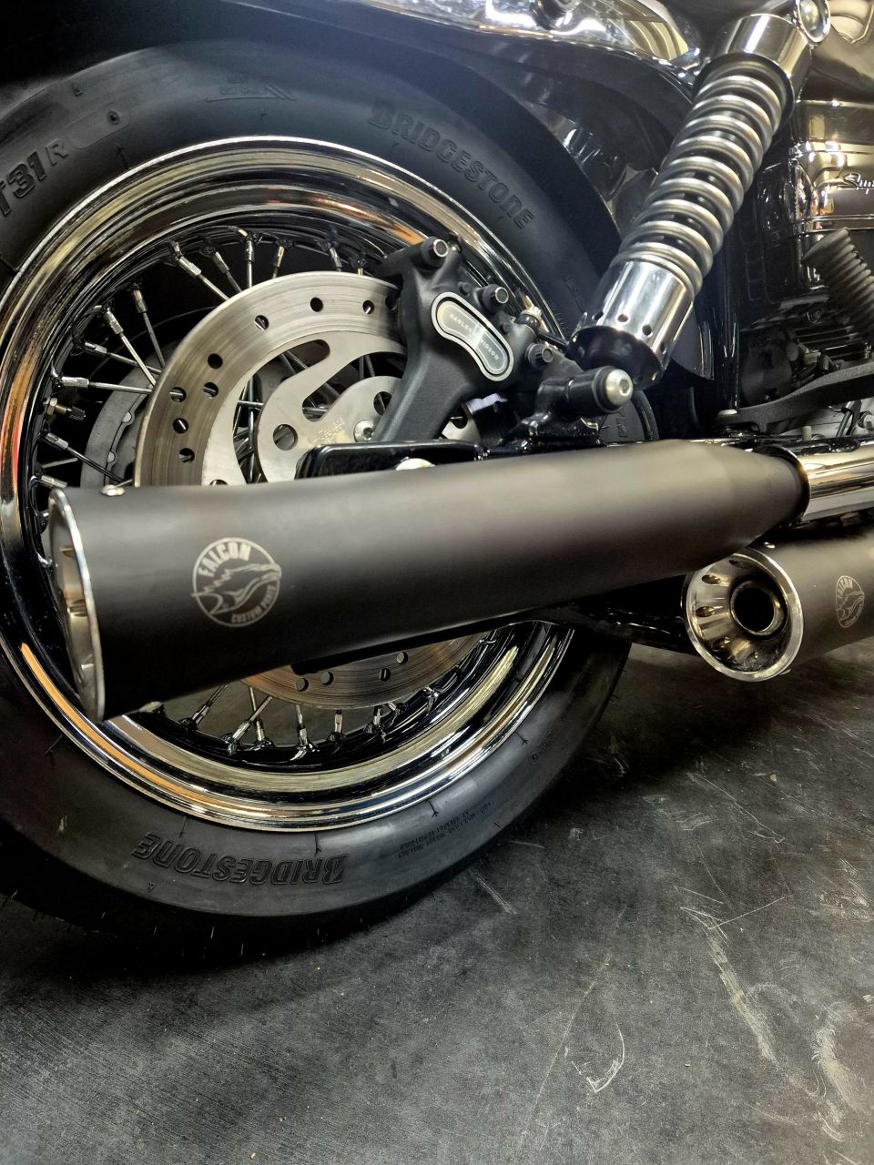 HARLEY-DAVIDSON DYNA SUPER GLIDE 1584 CUSTOM 4