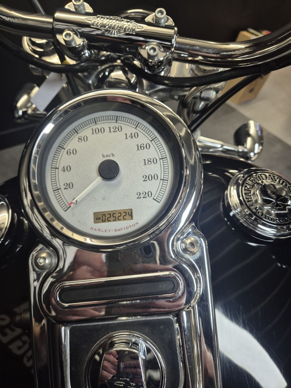 HARLEY-DAVIDSON DYNA SUPER GLIDE 1584 CUSTOM 4