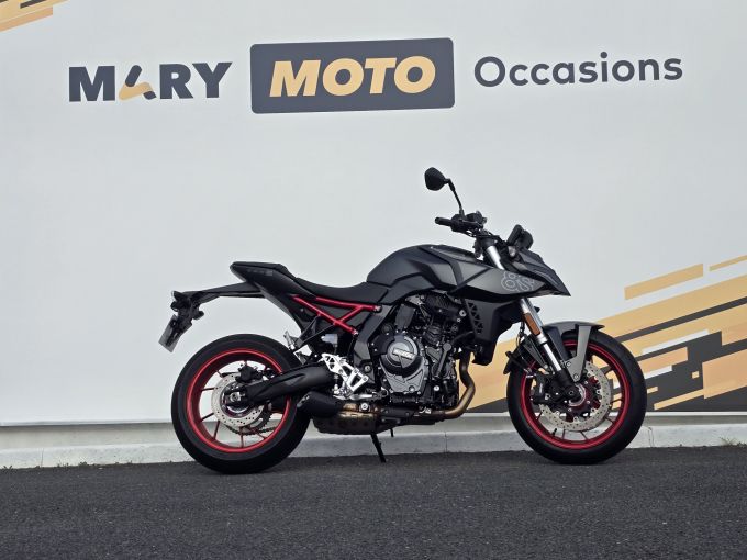 SUZUKI GSX-8S 4