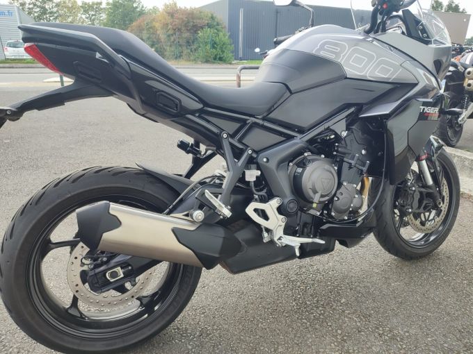 TRIUMPH TIGER 800 4