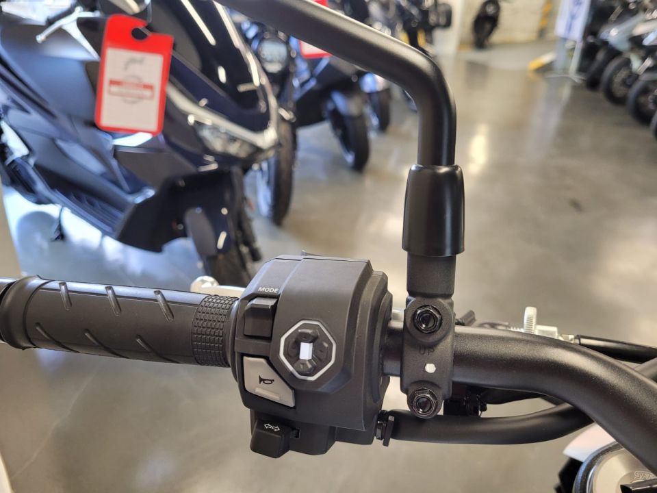 HONDA CB 1000 Hornet 4