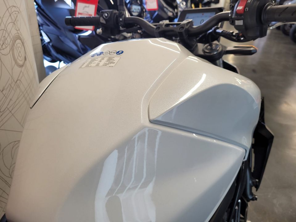 HONDA CB 1000 Hornet 4