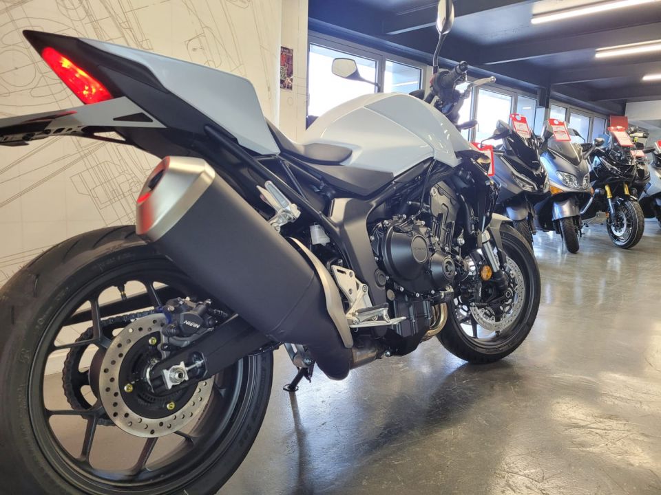 HONDA CB 1000 Hornet 4