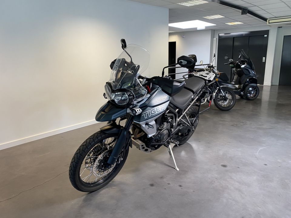 TRIUMPH TIGER 800 XCA 4