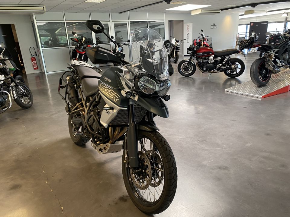 TRIUMPH TIGER 800 XCA 4