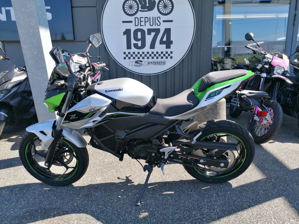 KAWASAKI Ze-1 4