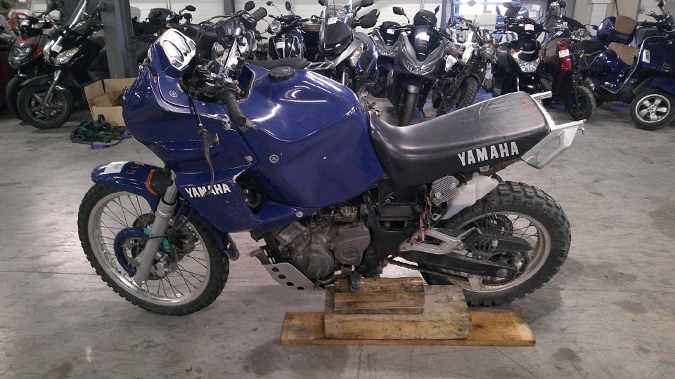 YAMAHA XTZ 750 SUPER TENERE 4
