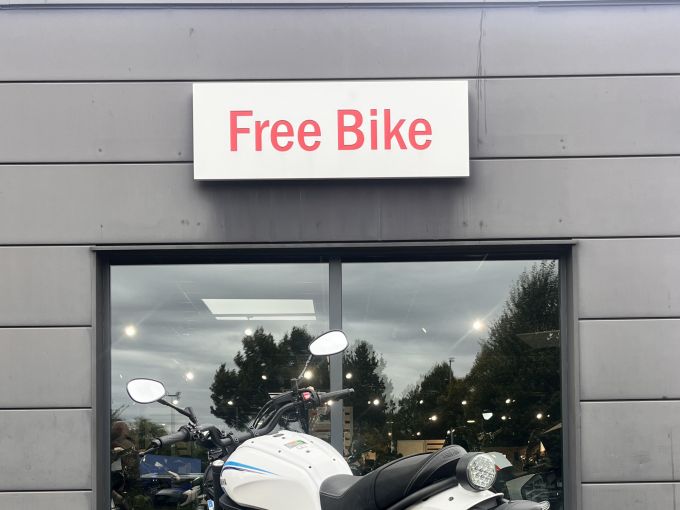 YAMAHA XSR 700 4