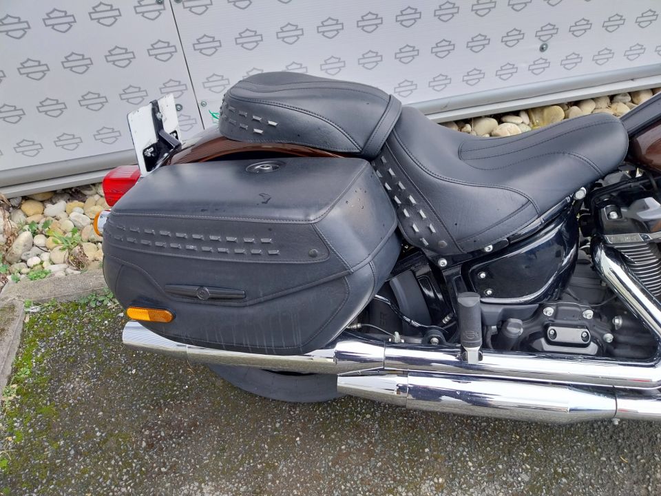 HARLEY-DAVIDSON SOFTAIL HERITAGE 1868 CLASSIC 4
