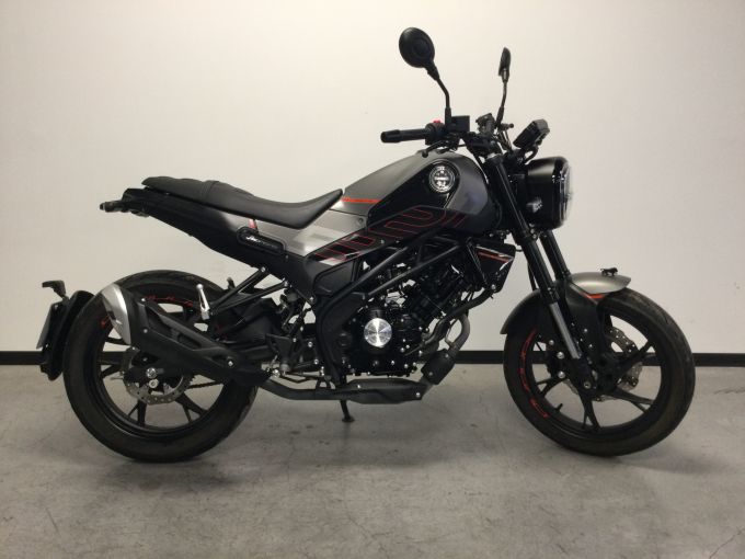 BENELLI LEONCINO 125 4
