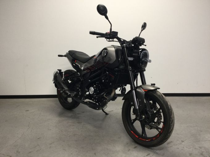 BENELLI LEONCINO 125 4