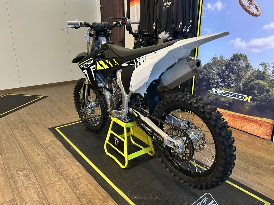 TRIUMPH TF 250-X 4