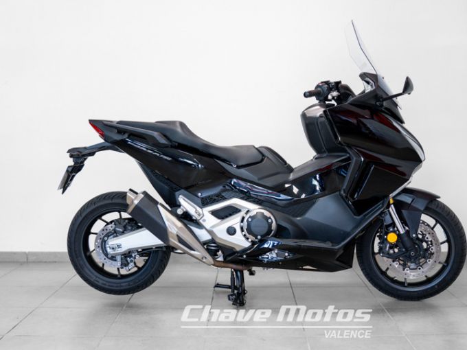 HONDA FORZA 750 4