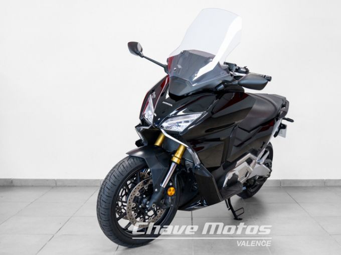 HONDA FORZA 750 4