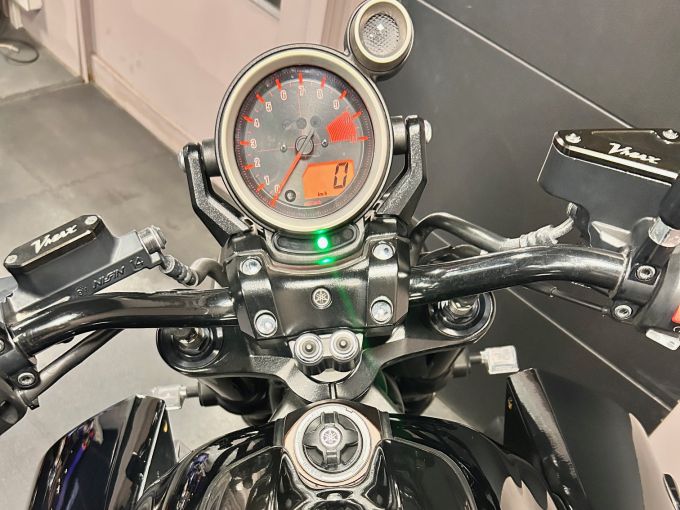 YAMAHA V-MAX 1700 4
