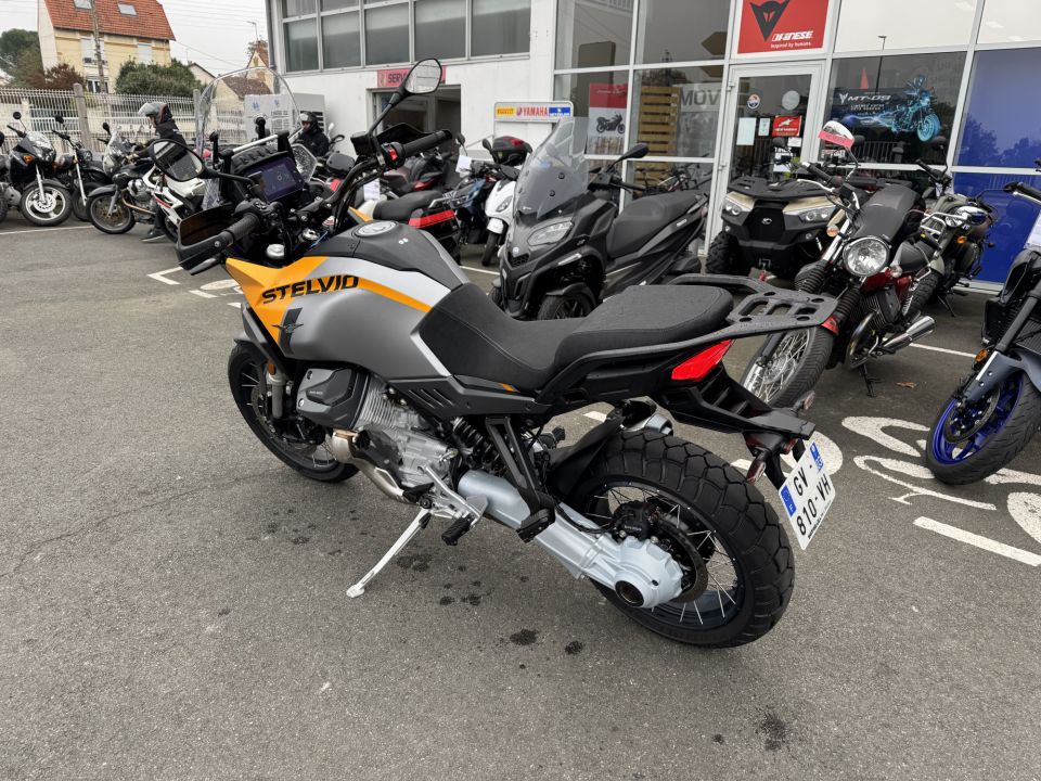 MOTO GUZZI STELVIO 4