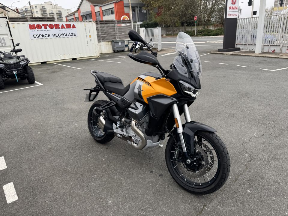 MOTO GUZZI STELVIO 4