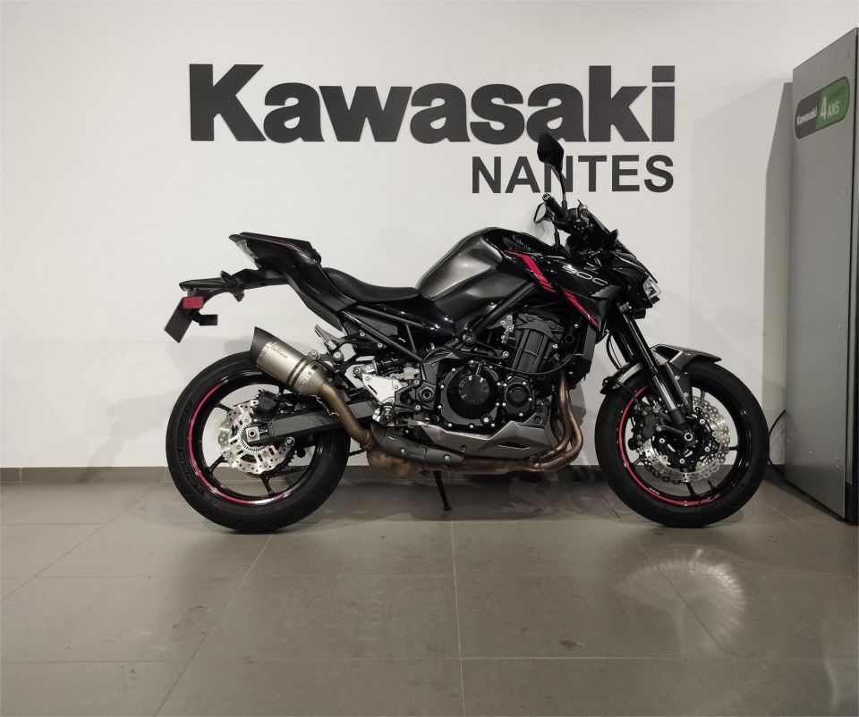 KAWASAKI Z900 4
