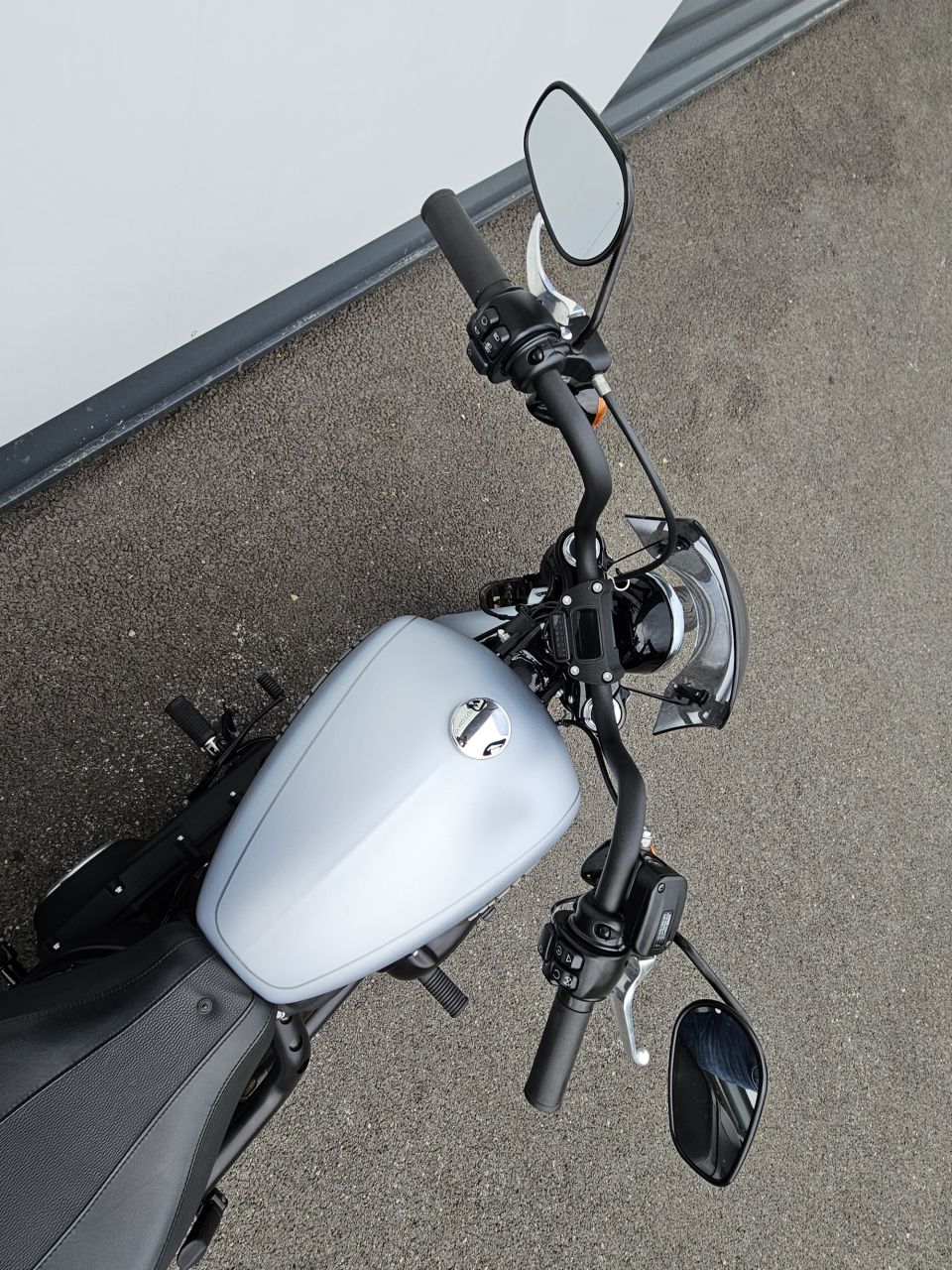 HARLEY-DAVIDSON SOFTAIL STREET BOB 1745 4