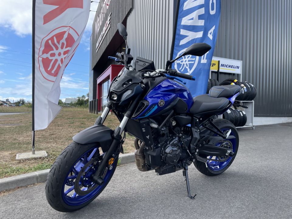 YAMAHA MT-07 (47.5CV) 4